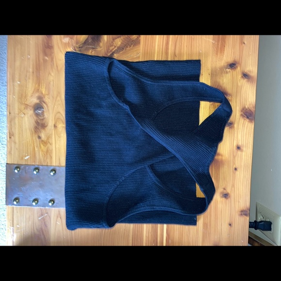 ♻️H&M Tank - Picture 2 of 3